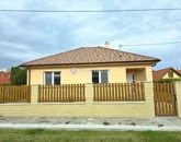 Eladó családi ház Szekszárd 99 999 000 Ft