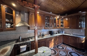 Eladó családi ház