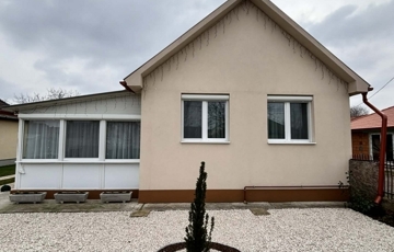 Eladó családi ház