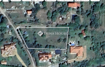 Eladó telek/földterület