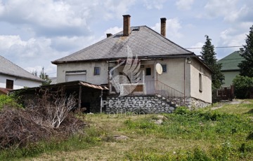 Eladó családi ház