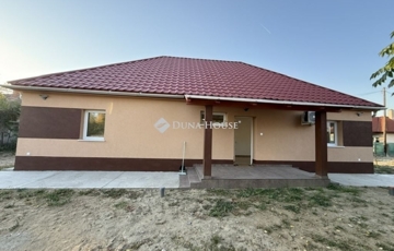 Eladó családi ház