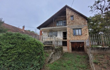 Eladó családi ház