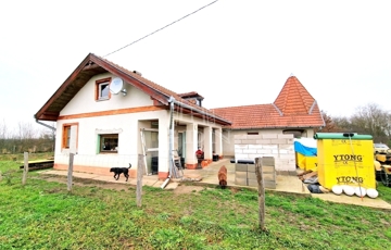 Eladó családi ház