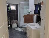 Eladó Oroszlányon egy felújított 2 szobás amerikai konyhás lakás