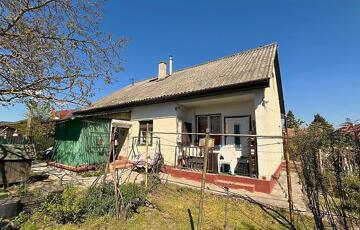 Eladó családi ház