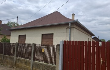 Eladó családi ház