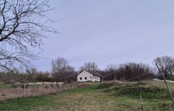 Eladó ipari ingatlan