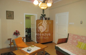 Eladó lakás
