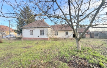 Eladó családi ház