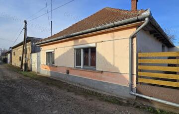 Eladó családi ház