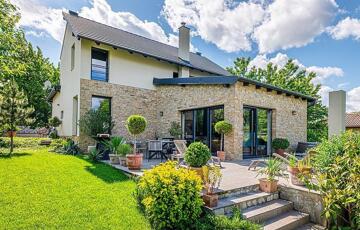 Eladó családi ház