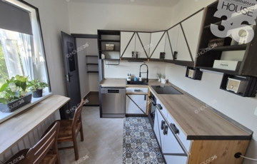 Eladó családi ház