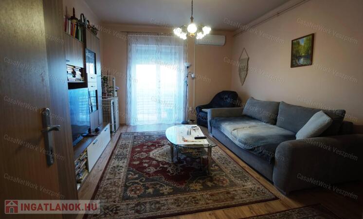 Felújított téglalakás Várpalotán