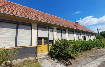 Eladó családi ház
