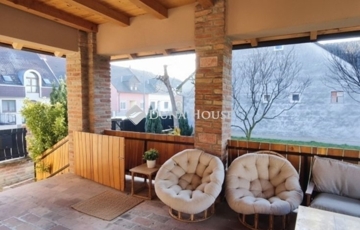 Eladó családi ház