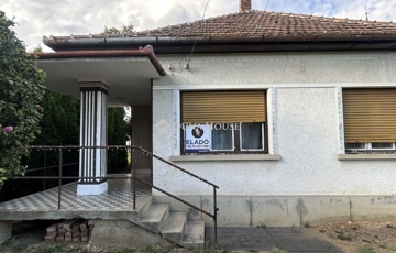 Eladó családi ház