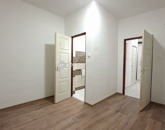 Eladó lakás Komló 16 900 000 Ft