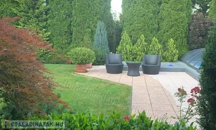 ELADÓ LUXUS családi ház Tatabányán, akár 3 generációnak!                                 