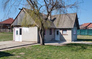 Eladó telek/földterület