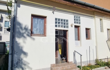 Eladó családi ház