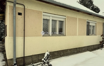 Eladó családi ház