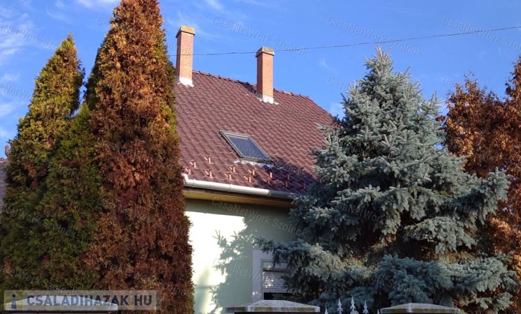 Eladó Szolnok-Szandaszőlős részén kertes családi ház!                                 