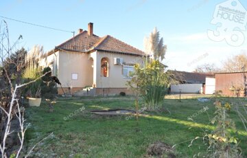 Eladó családi ház