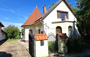 Eladó családi ház
