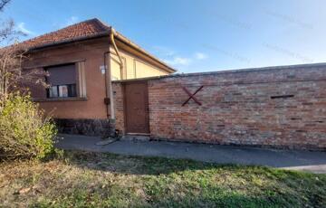 Eladó családi ház