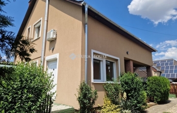 Eladó családi ház