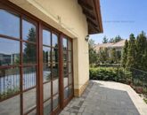 Eladó családi ház Üröm 229 000 000 Ft