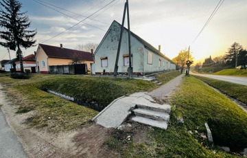 Eladó családi ház