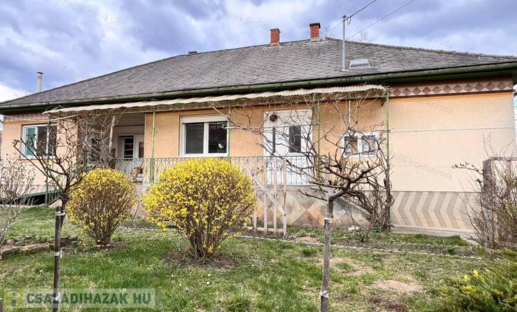 Nyugalmas falusi környezet                                 