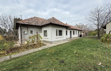 Eladó családi ház