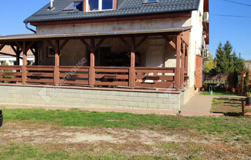 Eladó családi ház