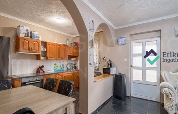 Eladó családi ház