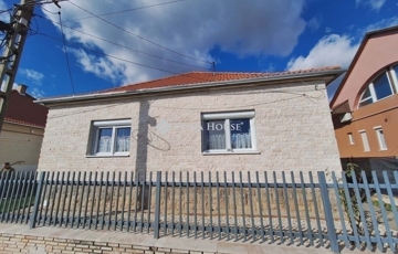 Eladó családi ház