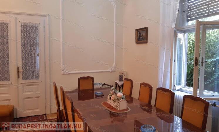 Jászkiséren 206 nm-es, 3 szobás, paraszt-polgári családi ház eladó                                 