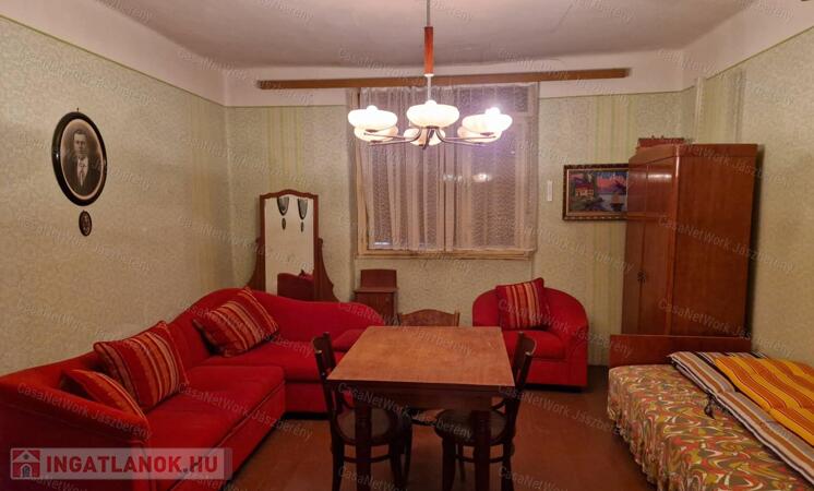 2 szobás, 65 nm-es családi ház Jászfelsőszentgyörgyön eladó!