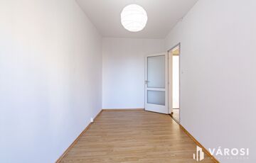 Eladó lakás