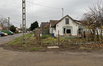 Eladó telek/földterület