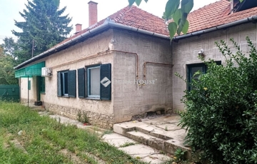 Eladó családi ház