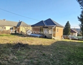 Eladó családi ház Pécs 54 990 000 Ft