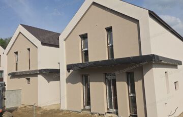 Eladó családi ház