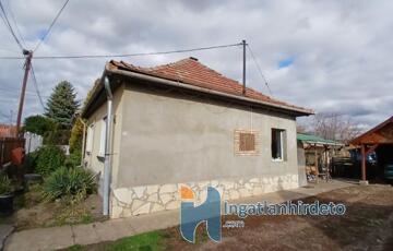 Eladó családi ház