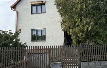 Eladó családi ház