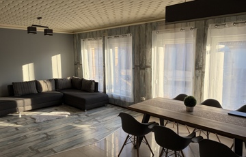 Eladó családi ház