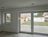 Eladó családi ház Szekszárd 99 999 000 Ft