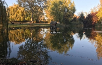 Eladó telek/földterület